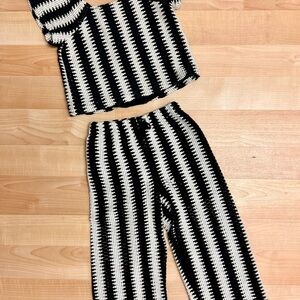 Cotton On Kids Black White Crochet Stripe 2-Piece Set Flutter Top + Pants Size 5